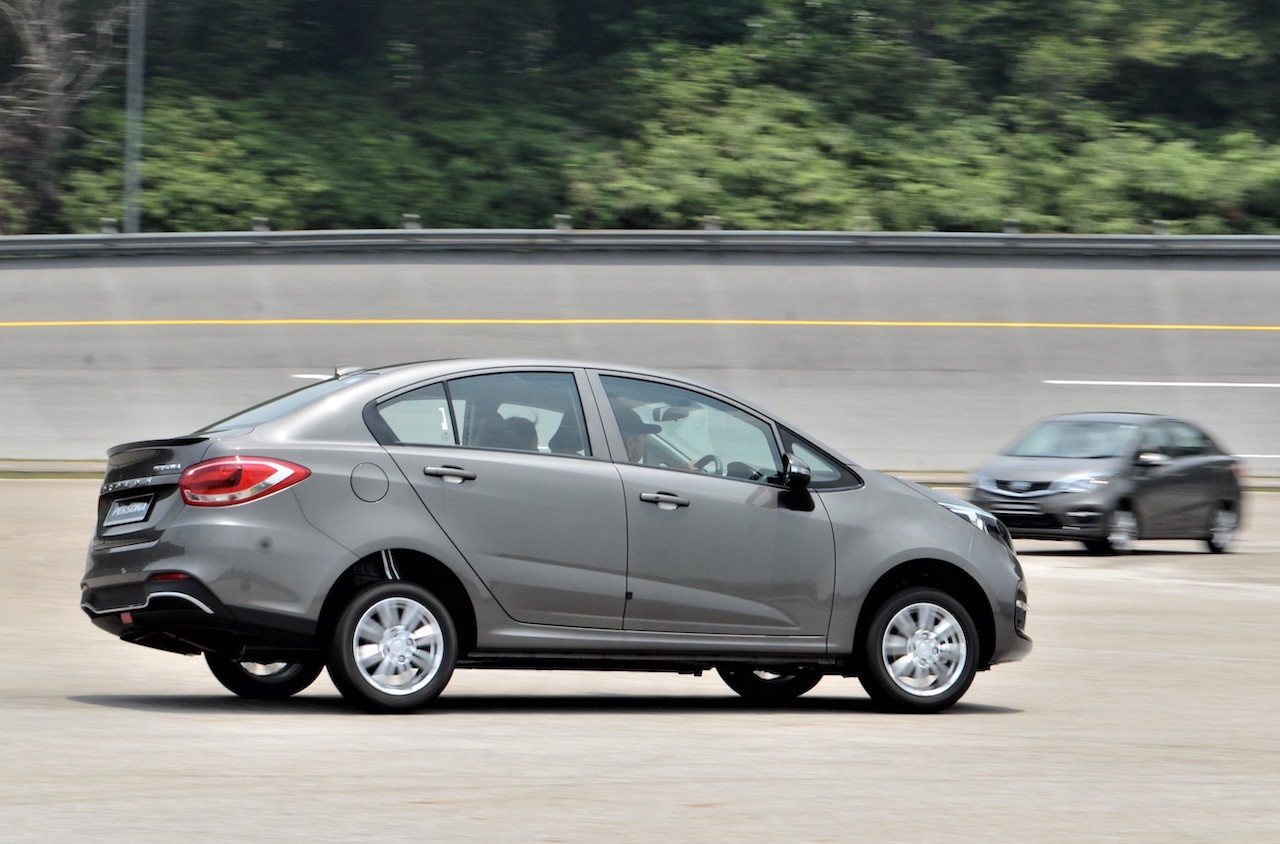 Proton Persona on slalom test