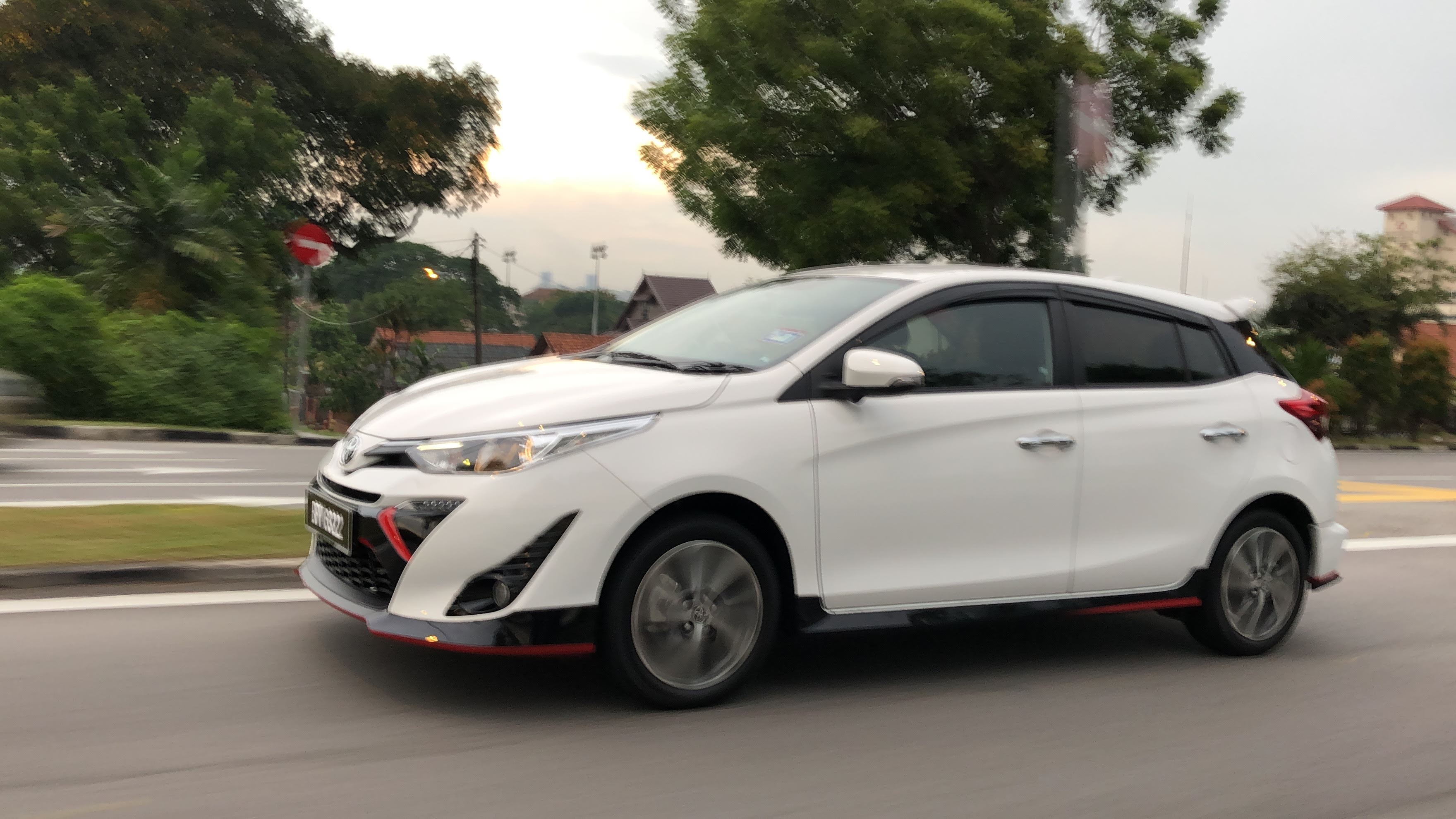 Toyota Yaris 1.5 auto test drive review - Automacha