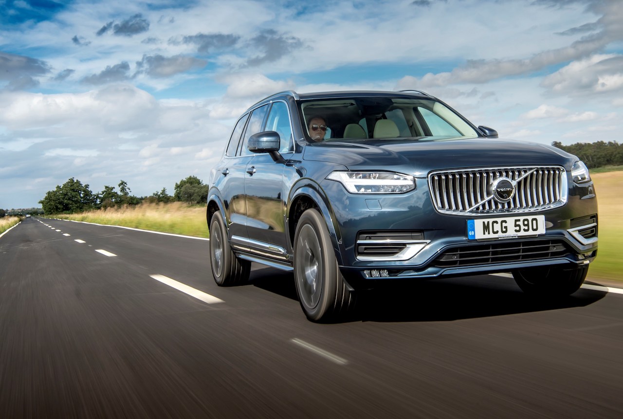 Volvo XC90 gets facelift and new mild-hybrid powertrain - Automacha