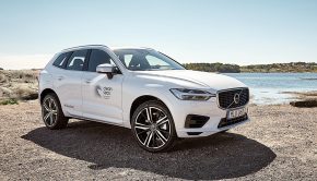 Volvo XC60 T8 with recycled plastic