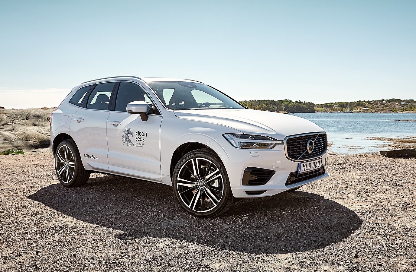 Volvo XC60 T8 with recycled plastic