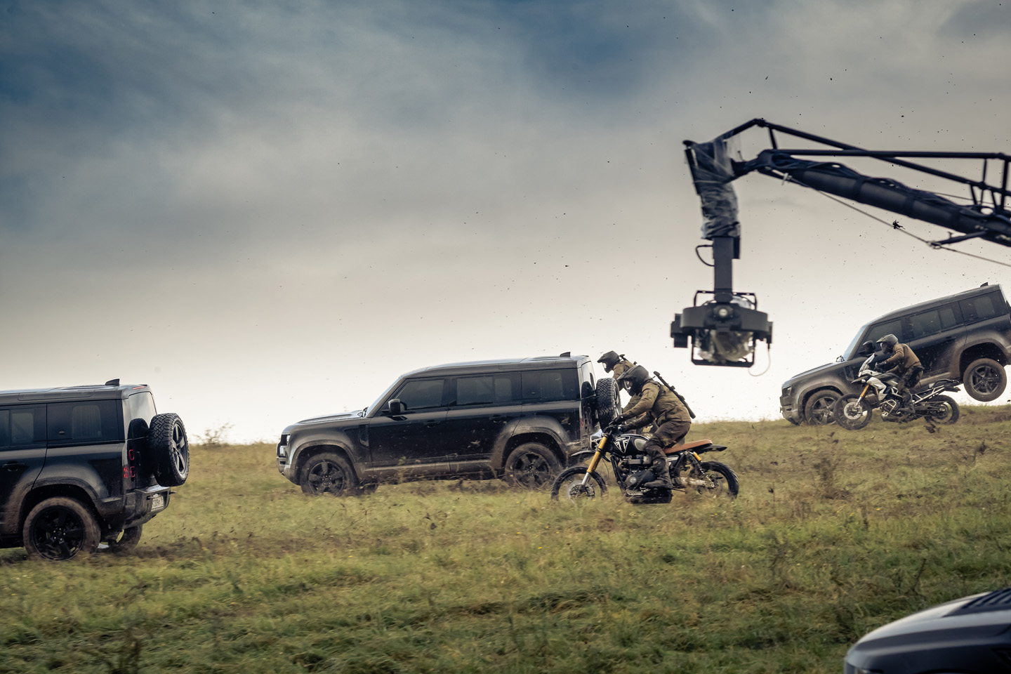 Land Rover Defender 2020 movie