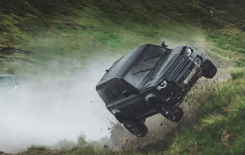 Land Rover Defender 2020 movie