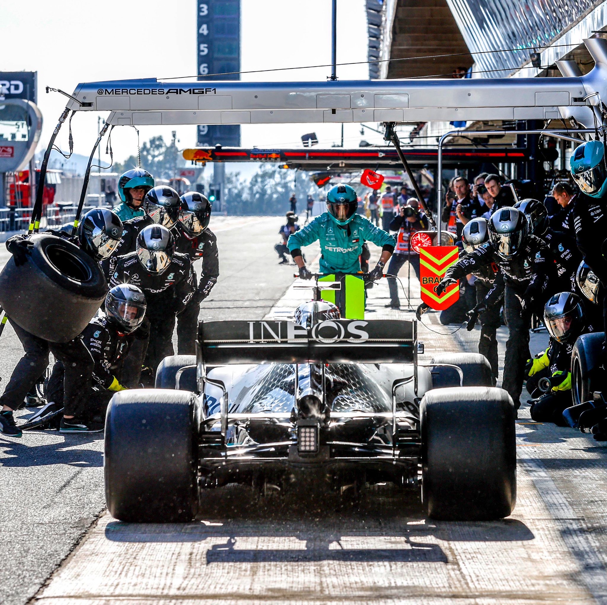 Petronas Mercedes-Benz F1 team pit stop