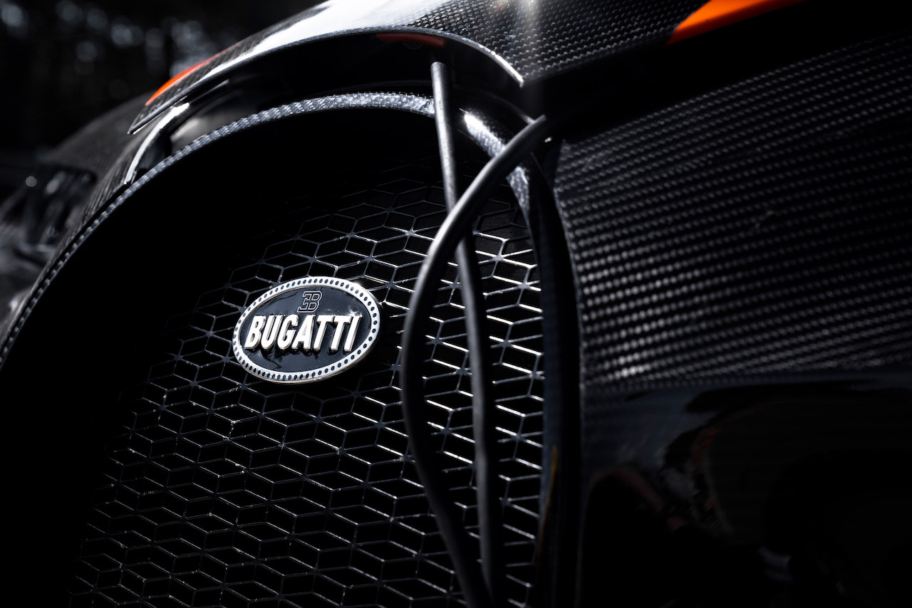 Bugatti Veyron 16.4 logo