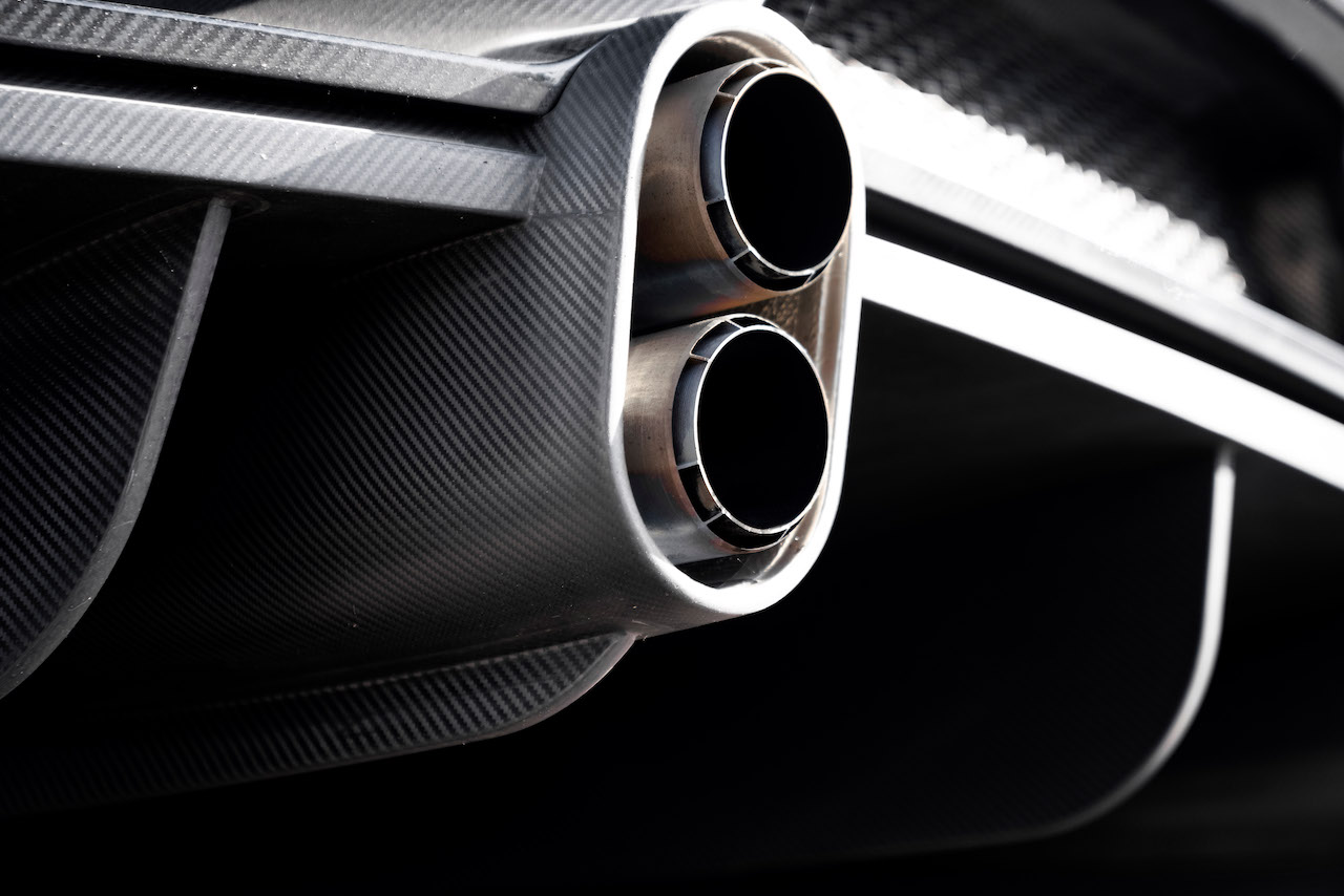Bugatti Veyron 16.4 exhaust