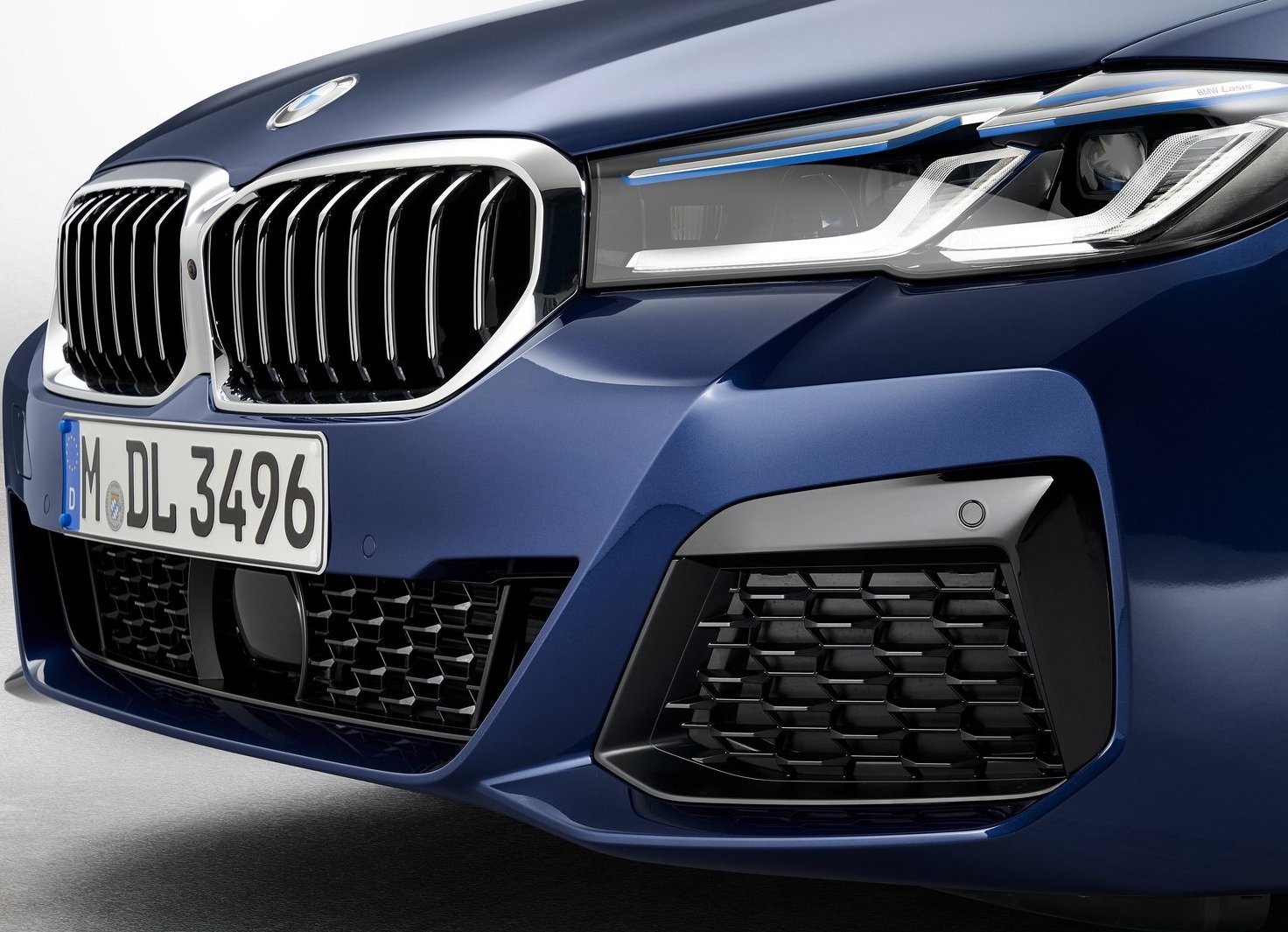 BMW 5-Series 2021 model unveiled_nose