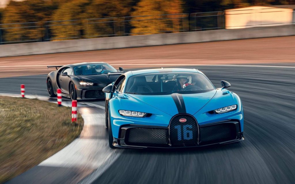 Bugatti Veyron 16.4 on track