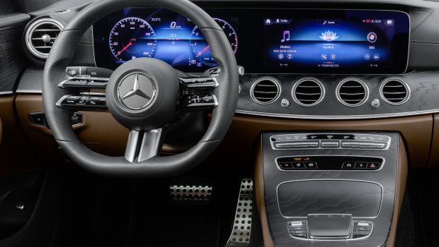 Mercedes Releases Pictures On New Steering Wheel Design Automacha