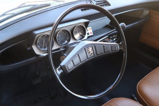 Peugeot 204 left hand drive steering