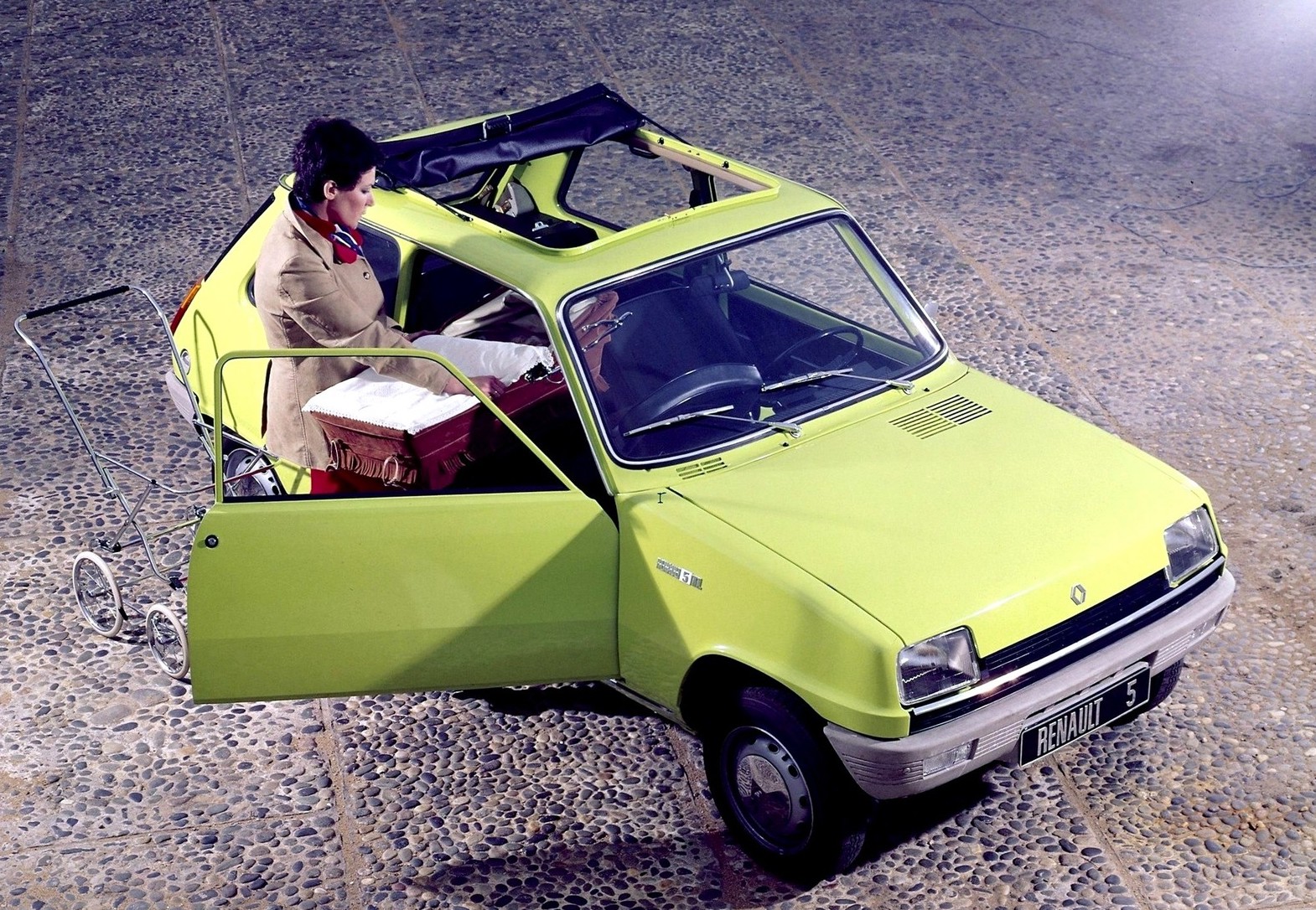 Renault 5 TL classic compact car