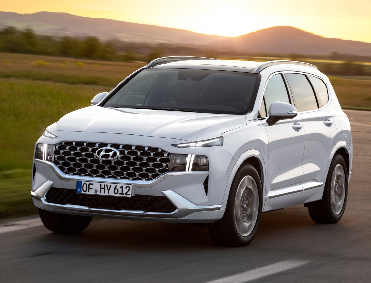 2021-hyundai-santa-fe-specs-features-facelift-photos