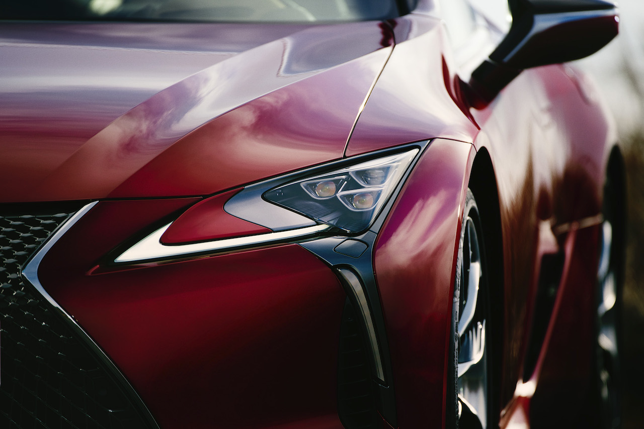 2020 Lexus LC 500_supercar_lights