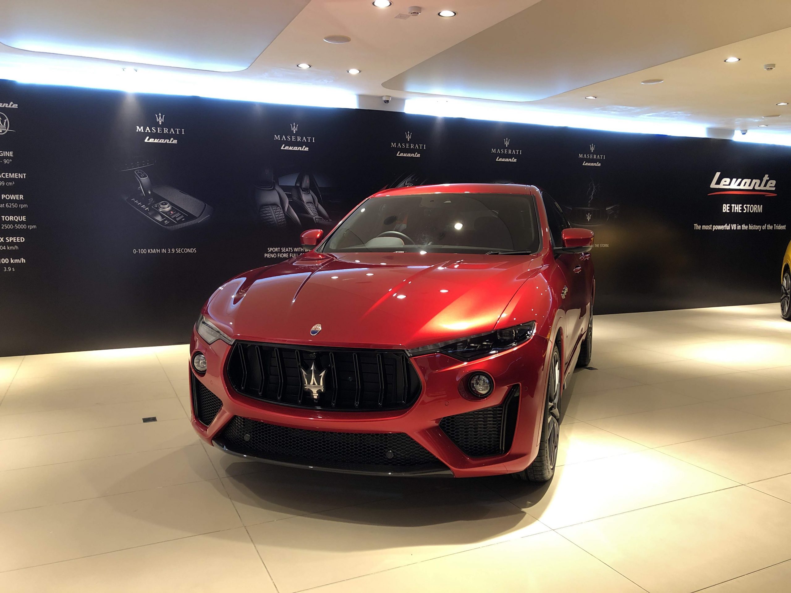 Maserati Levante Trofeo_red