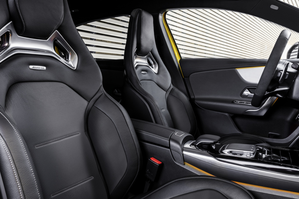 Mercedes-AMG A 35 4MATIC Edition 1_front seats