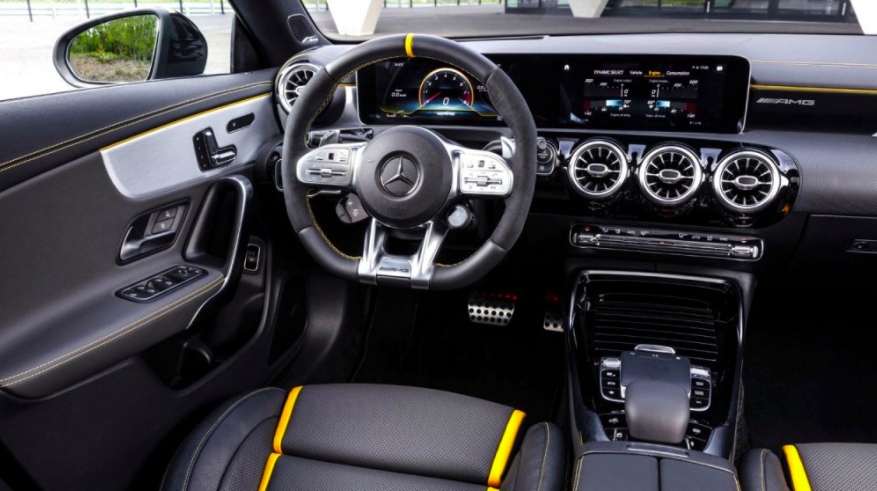 Mercedes-AMG CLA 45 S 4MATIC+  interior
