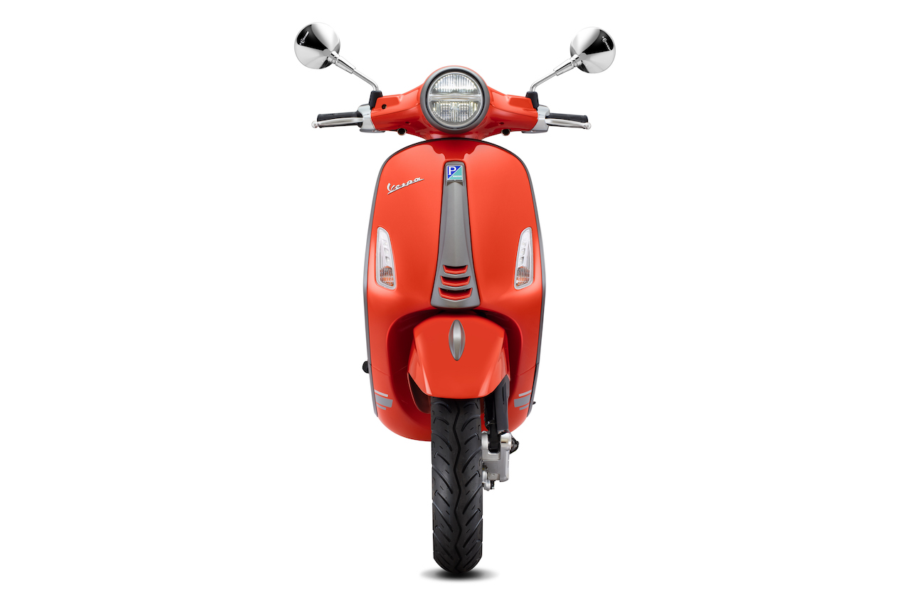 Vespa Primavera 2020 nose view