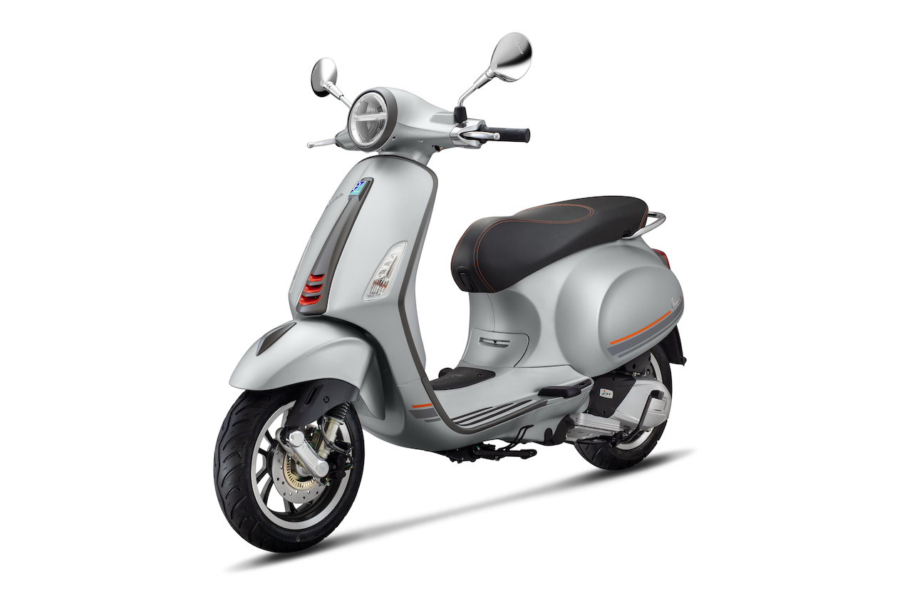 Vespa Primavera 2020_silver matt front