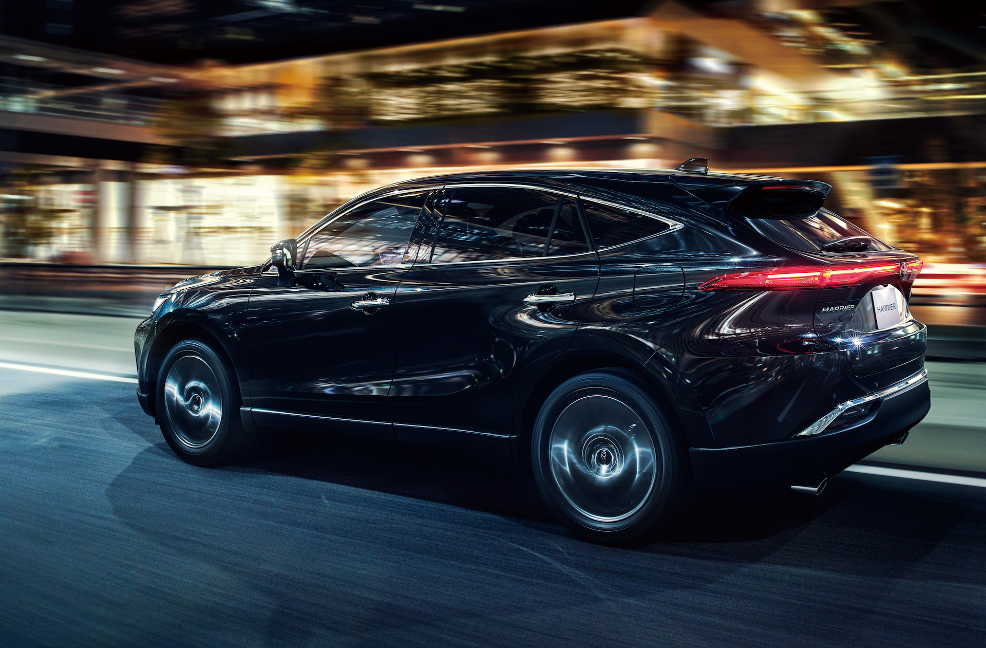 Toyota Harrier 2021_rear motion