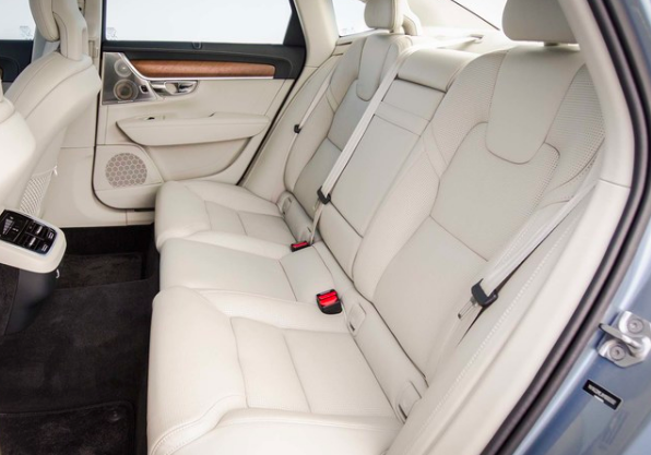 Volvo S90 cabin