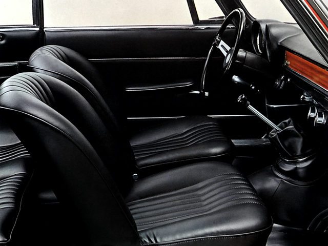 Alfa GT 1300 Junior front seats