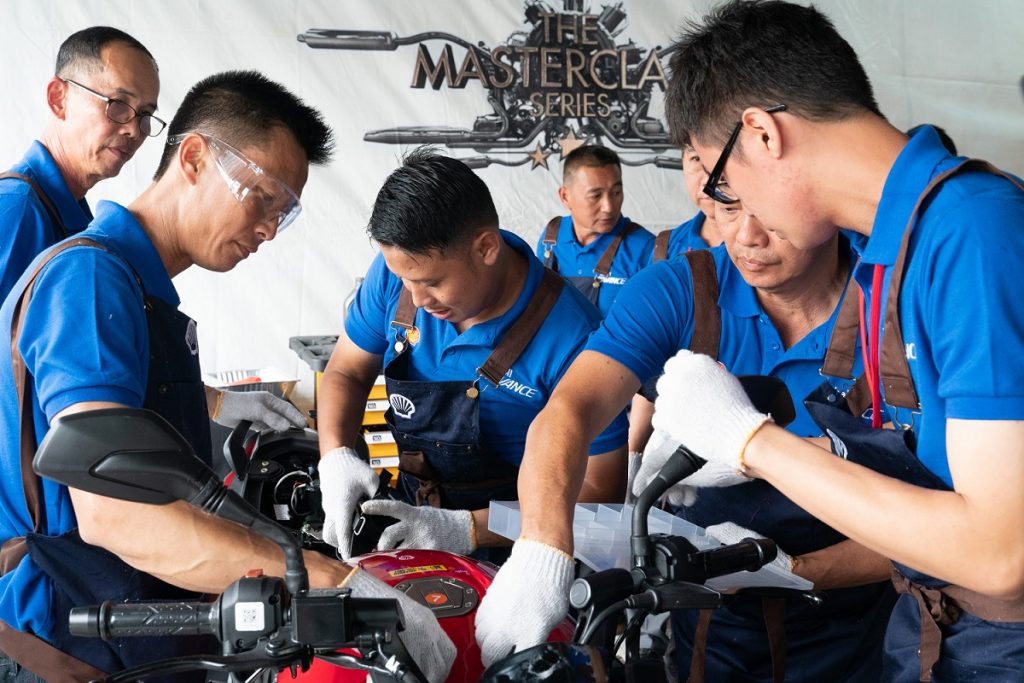 Free Shell Motorcycle Oil Up For Grabs - Automacha