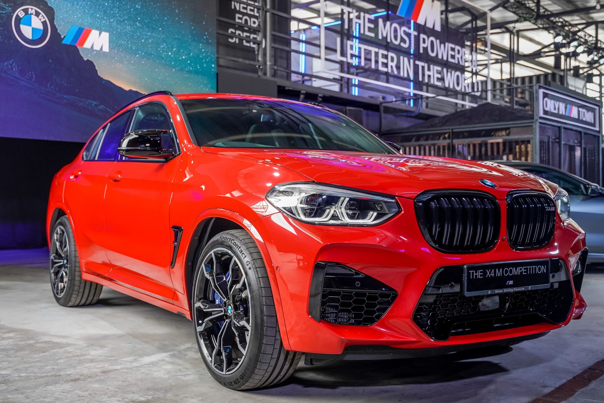 BMW X4 M Competition Is A 510 hp SUV-Coupe