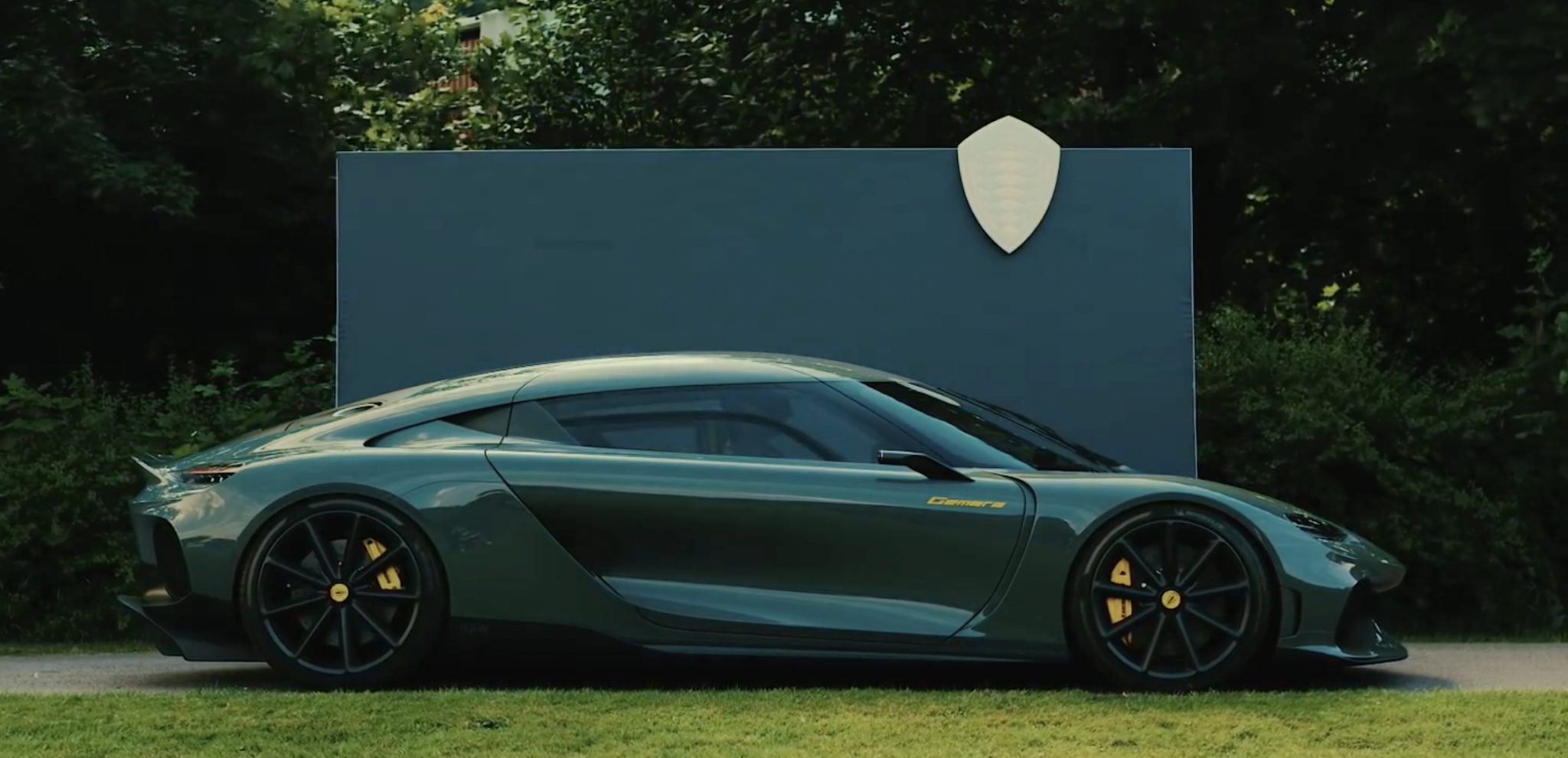 Koenigsegg Gemera Shows Off Its Four Seat Supercar Ability Automacha