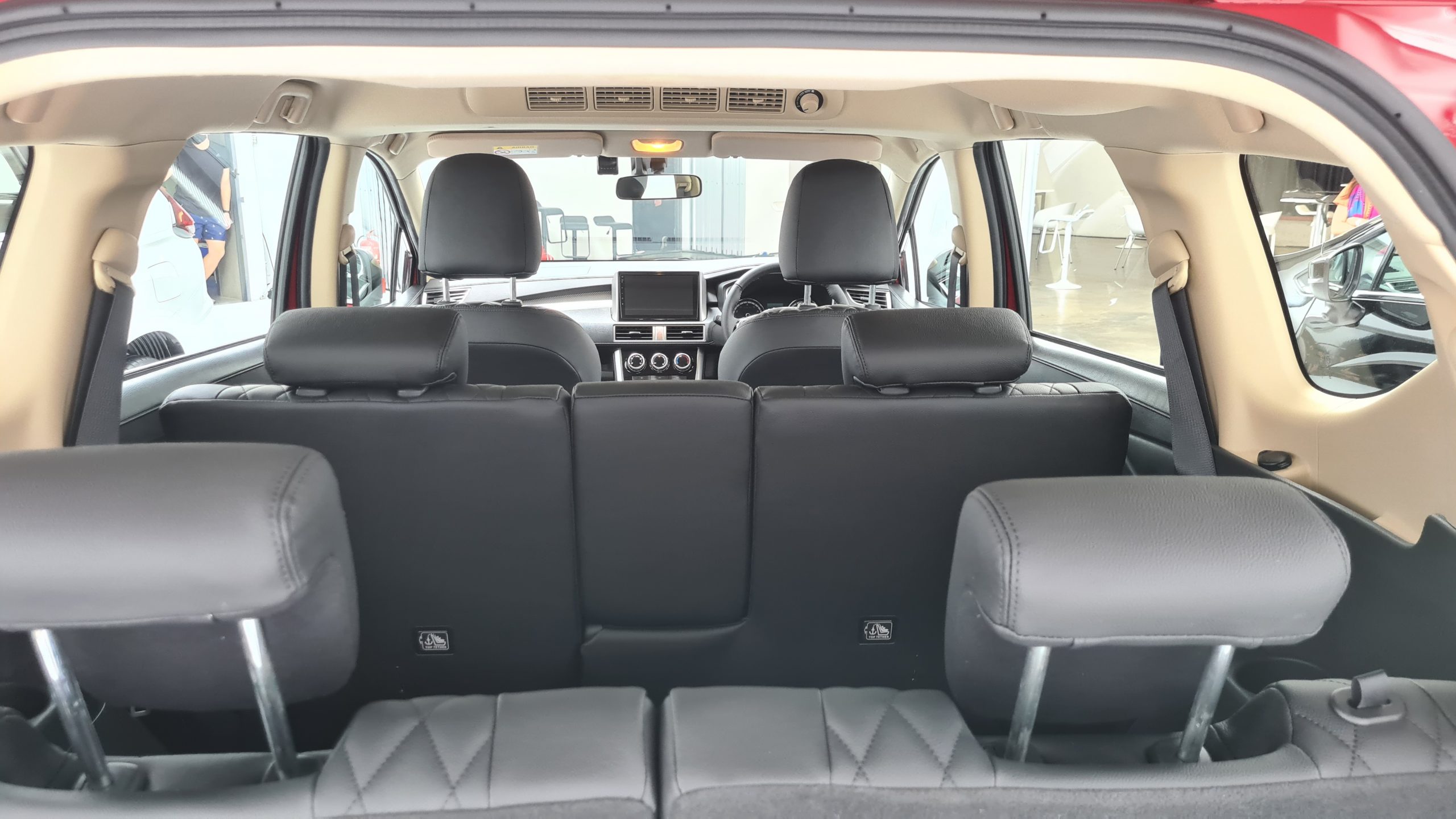 Mitsubishi XPANDER MPV space