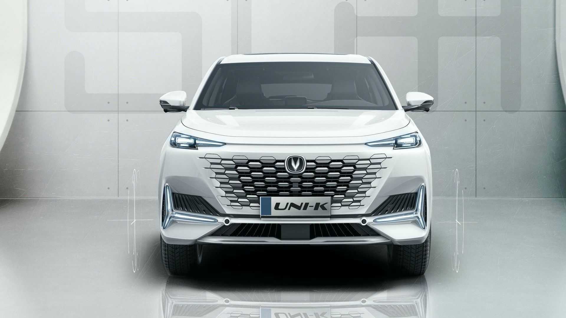 Китайский автомобиль changan unik