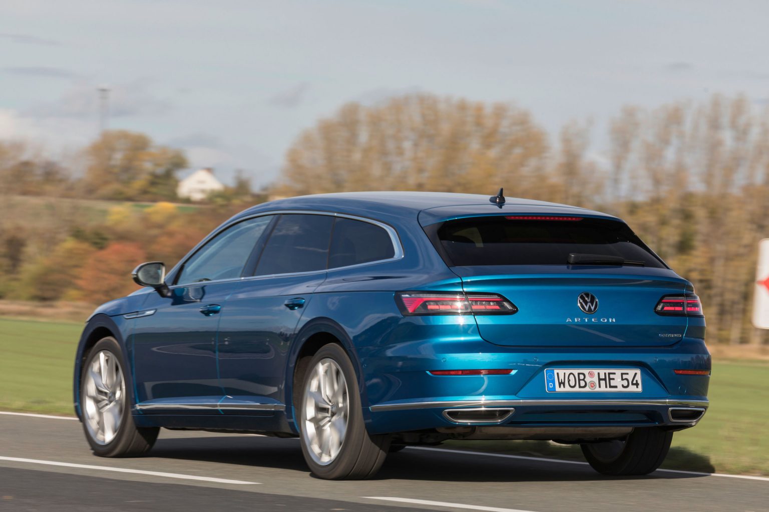 Volkswagen Arteon and Arteon Shooting Brake PHEV Debut Automacha