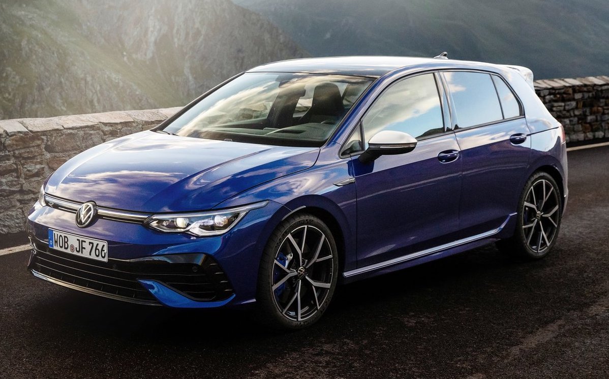 Volkswagen Launches Mk8 Golf R, 315 hp and 420 Nm Automacha