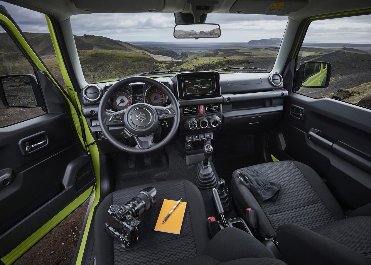 Suzuki Jimny 2021 cabin