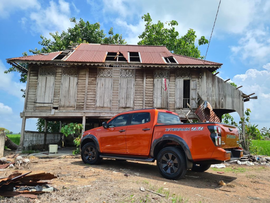 Isuzu D-Max pickup truck