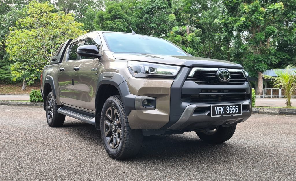 First Drive Impressions Toyota Hilux 2.8 Rogue 4x4 Automacha