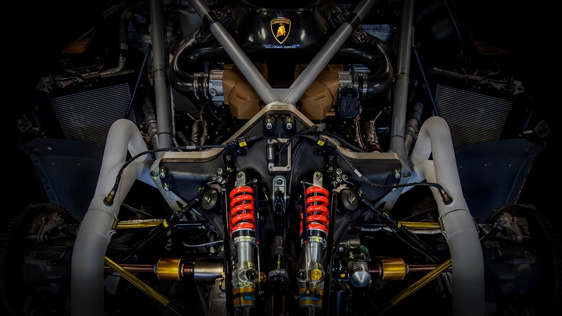 Essenza SCV12 Has A Full Carbon Roll Cage Automacha