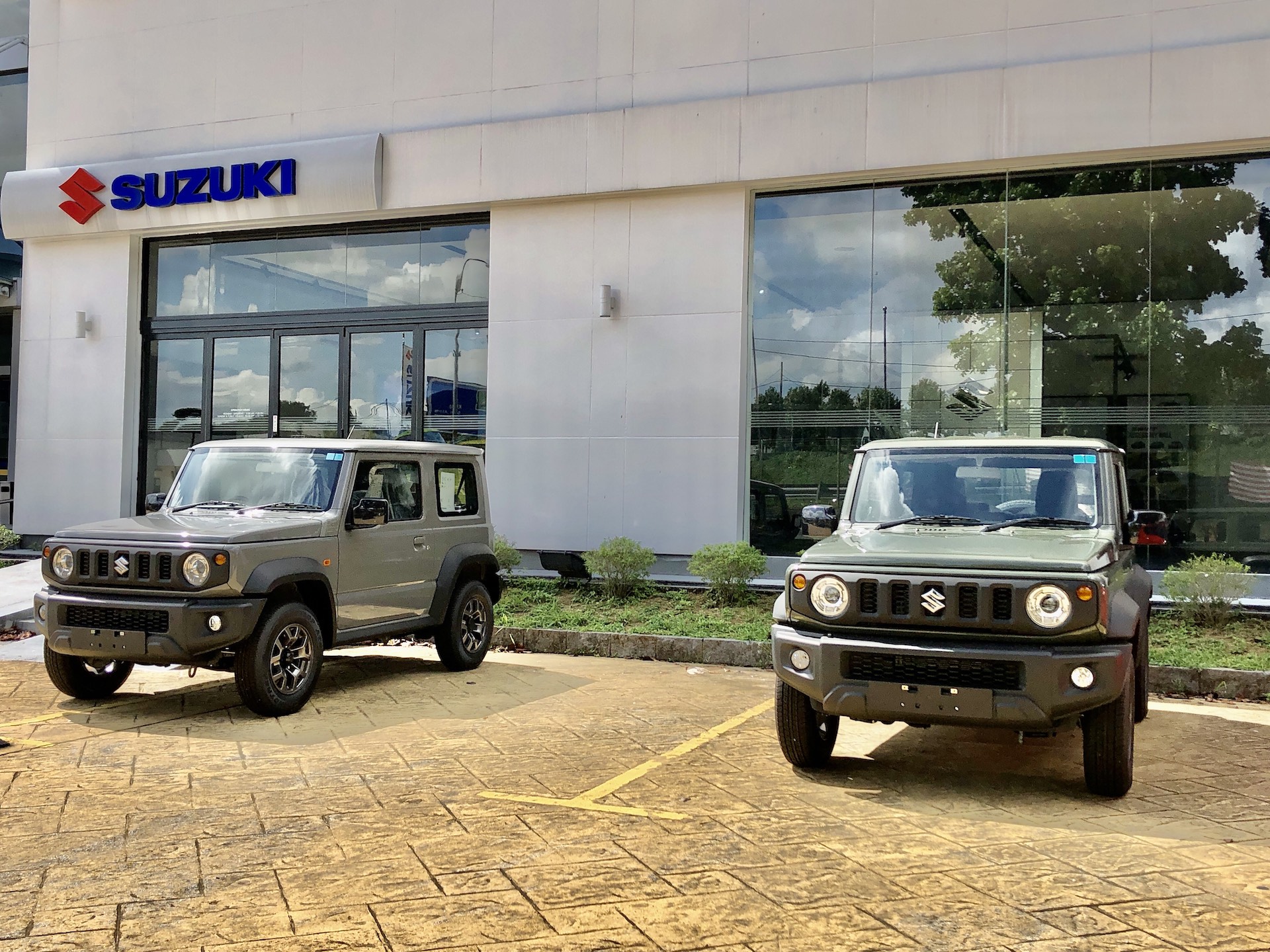 Suzuki Jimny 4x4 showroom