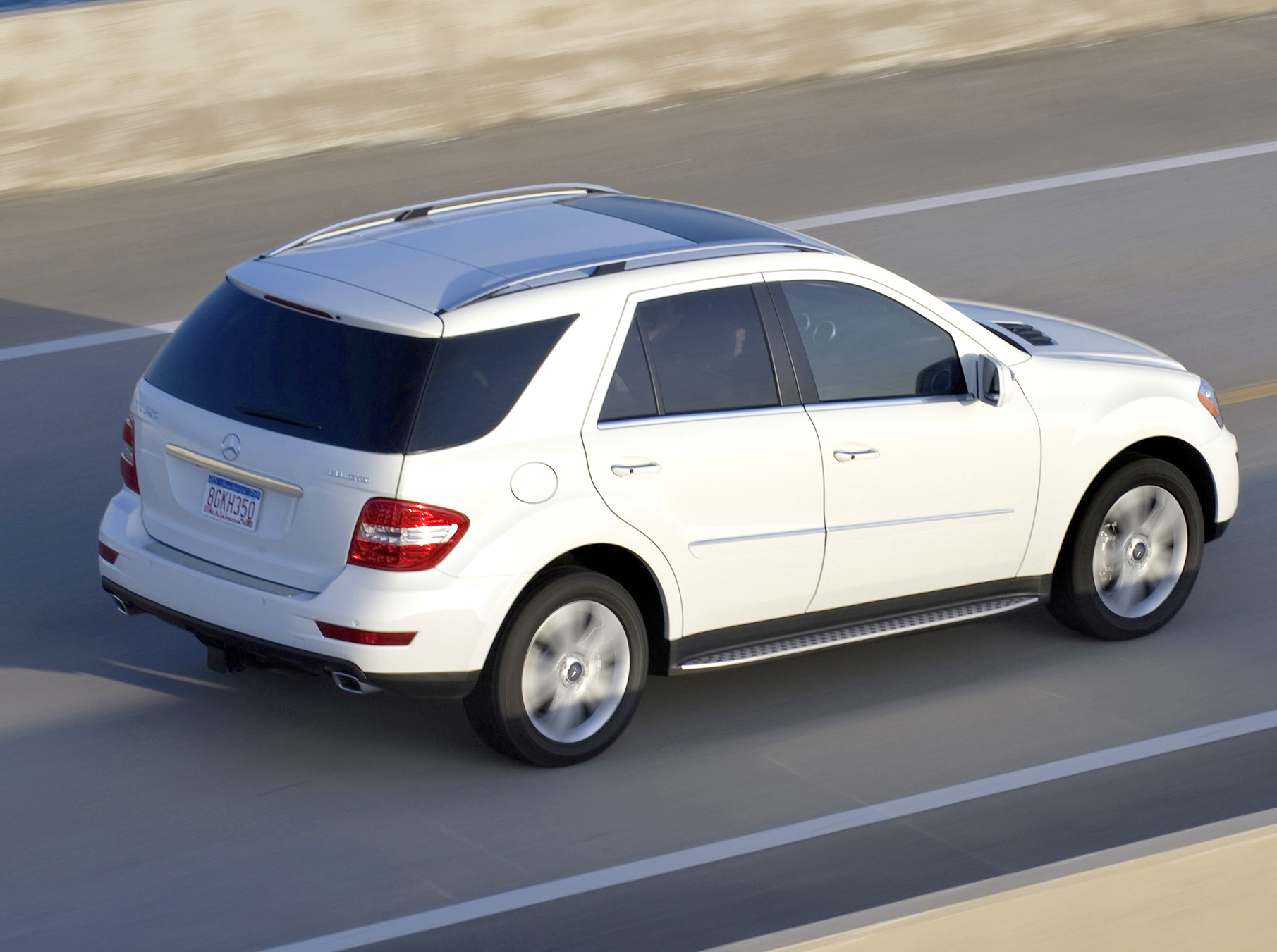 Mercedes-Benz ML350 V6_SUV