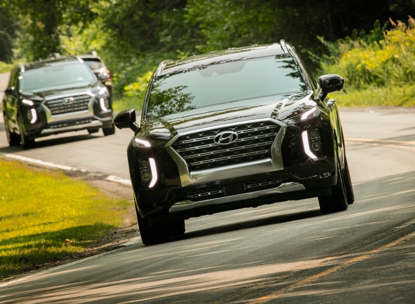 Hyundai PALISADE Luxury SUV_front nose