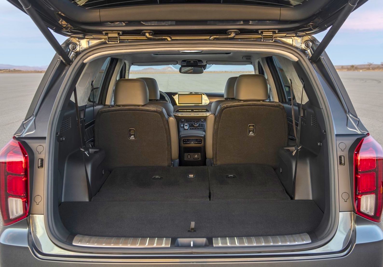 Hyundai PALISADE Luxury SUV cargo