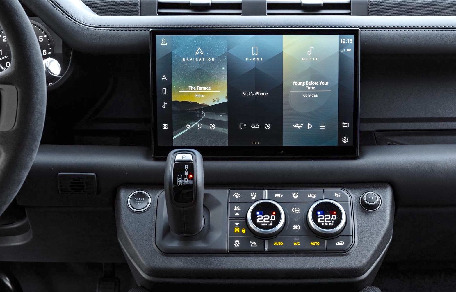 Land Rover Defender Pivi Pro screen