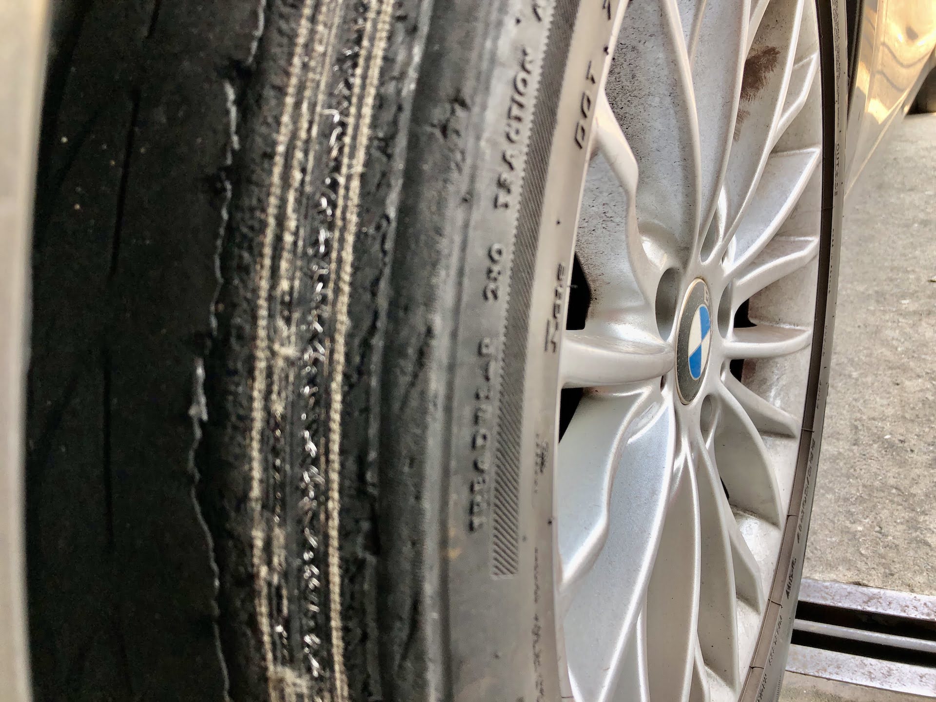 Run Flat Tires_damaged