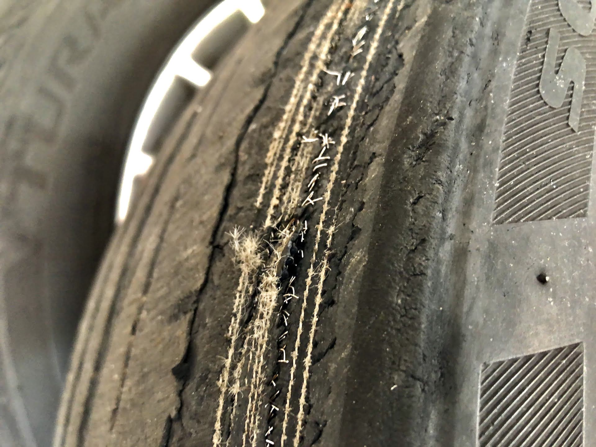 Run Flat Tires_damaged