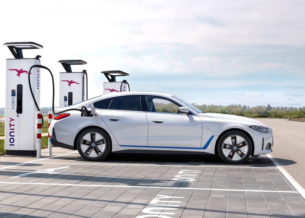 BMW i4 charging