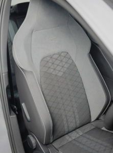 Golf R-Line seat