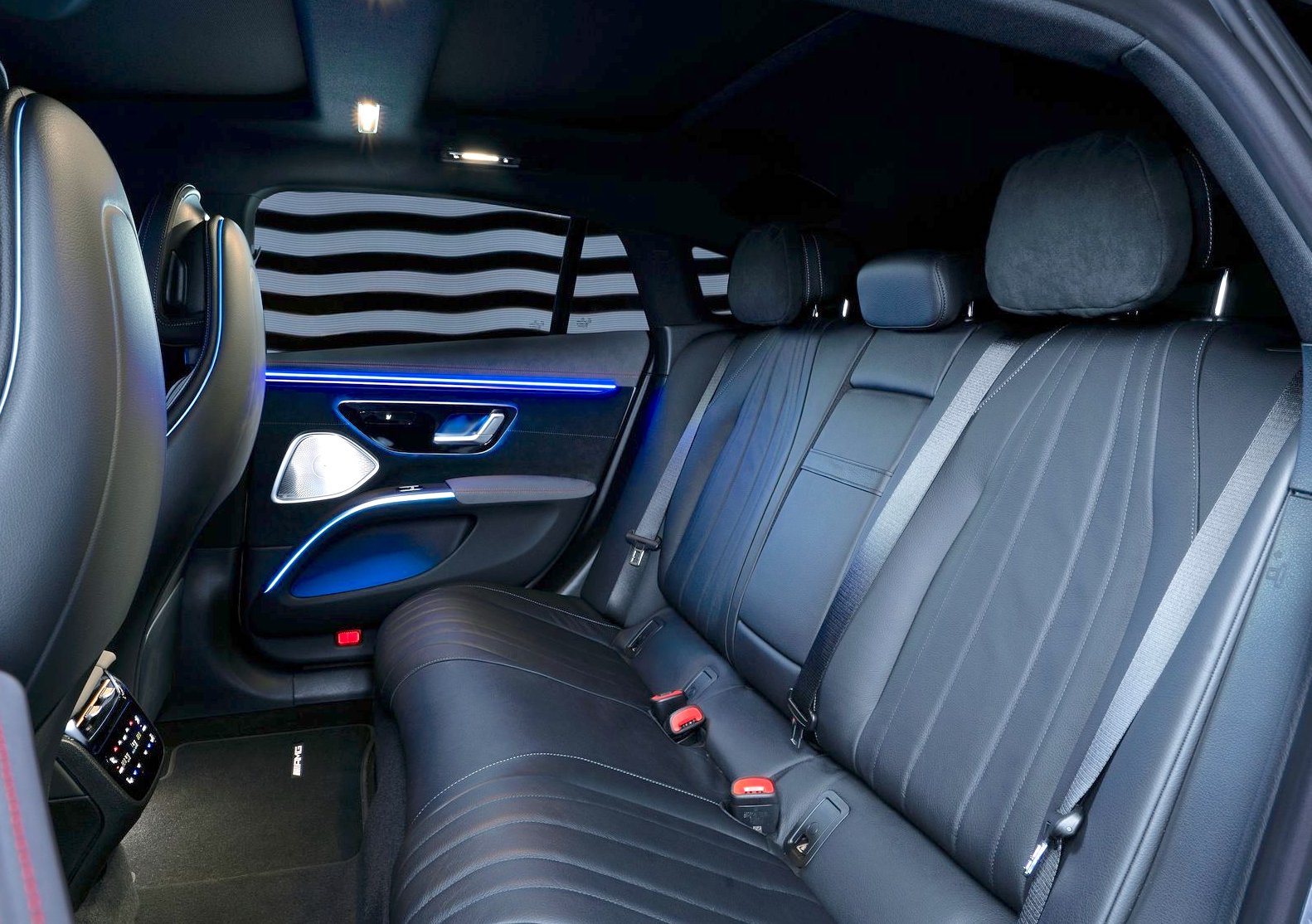 Mercedes-Benz EQS 450+ Rear seat