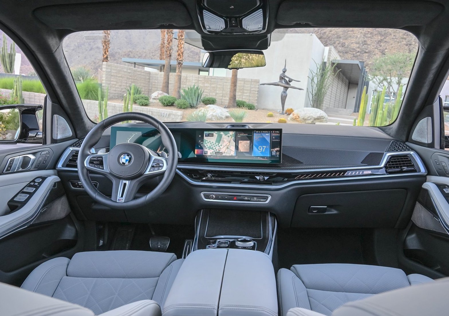 BMW X7 cabin