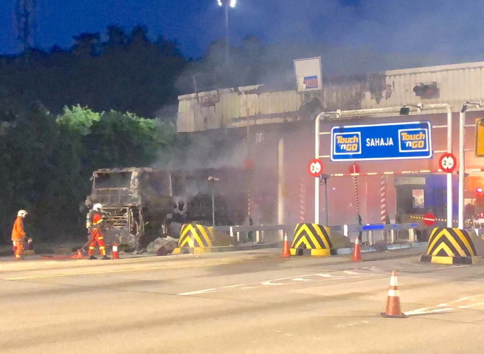 Fire At Toll Plaza