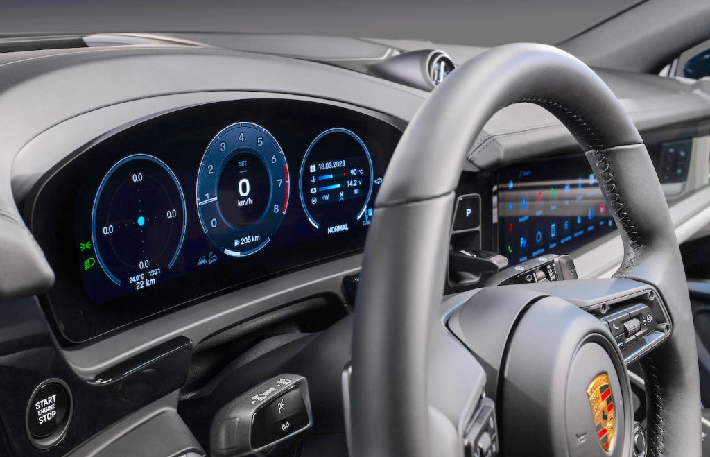 Porsche Cayenne 2024 Gets Screen Filled Dashboard - Automacha