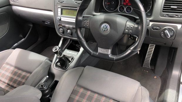 https://automacha.com/volkswagen-cross-polo-2007-model-used-buyers-guide/